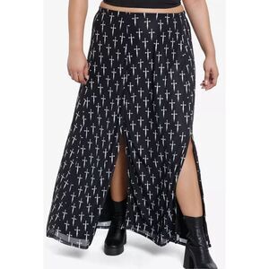 Social Collision Daggers Allover Print Front Slit Maxi Skirt Plus Size 2 Nwot